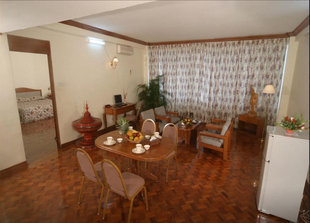 יאנגון Yuzana Hotel מראה חיצוני תמונה